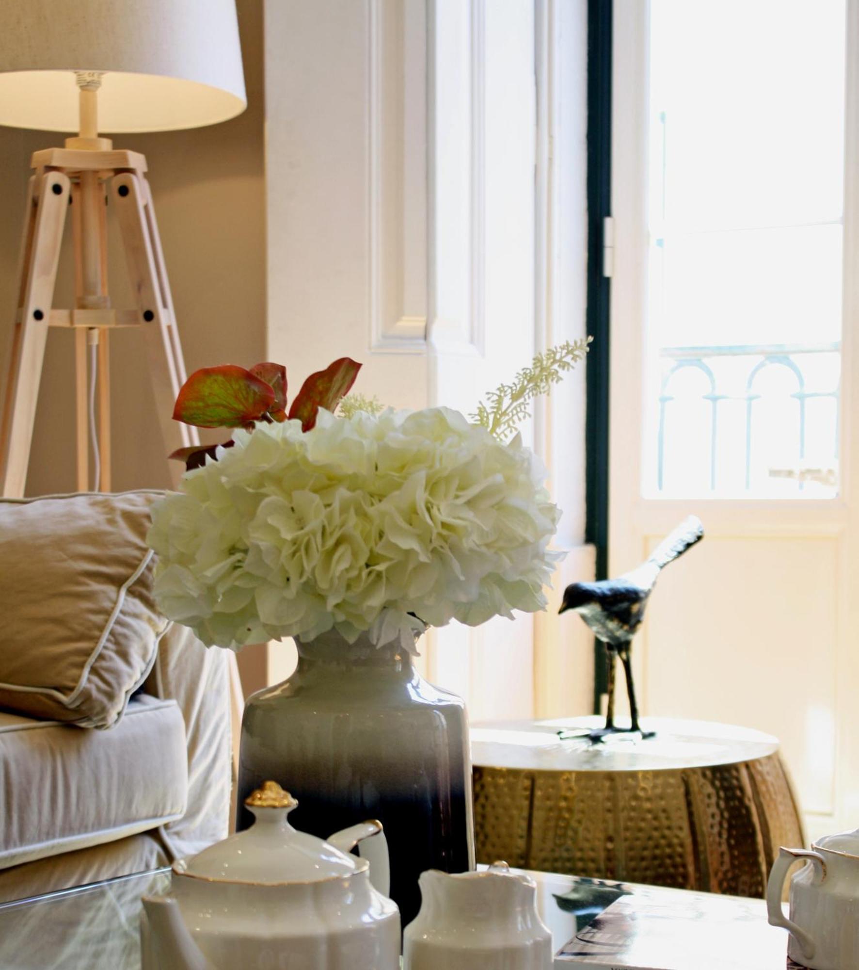Sm2 Romantic Home By The Gardens Pr Real & Bairro Alto Лісабон Екстер'єр фото
