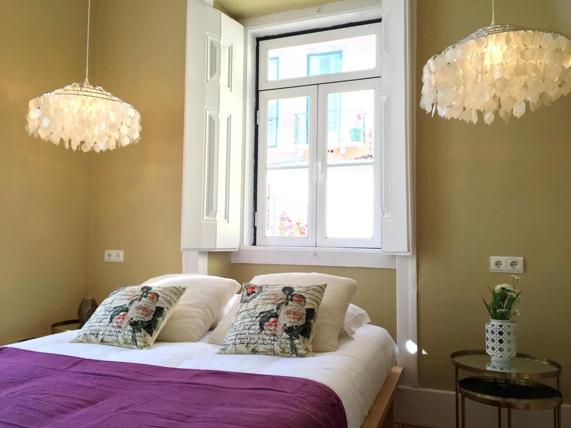 Sm2 Romantic Home By The Gardens Pr Real & Bairro Alto Лісабон Екстер'єр фото